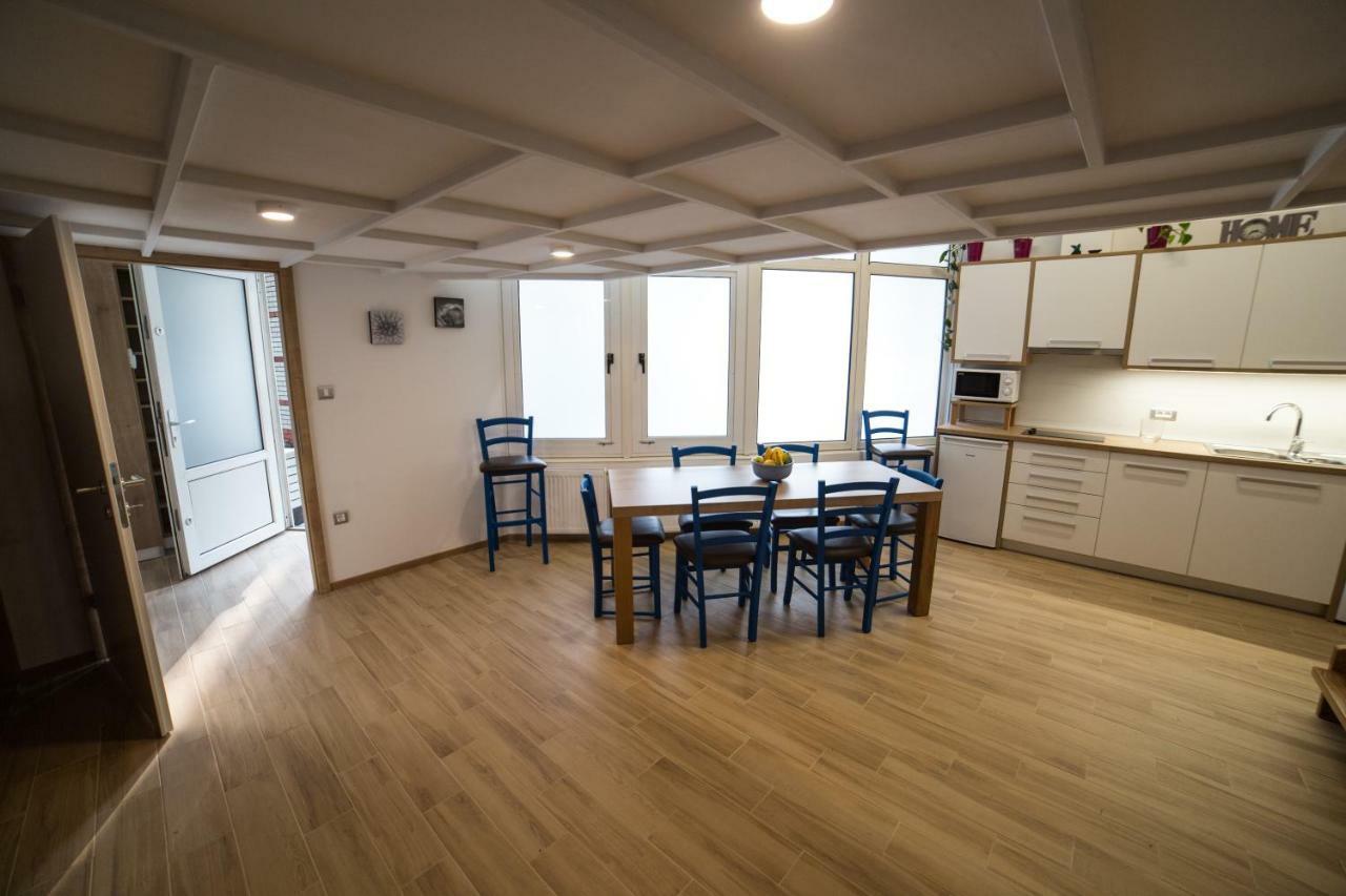 Apartment Emonca ลูบลิยานา ภายนอก รูปภาพ