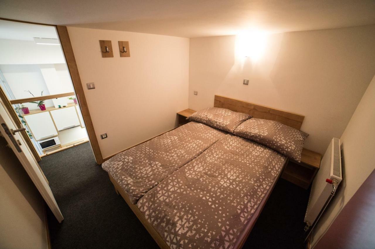 Apartment Emonca ลูบลิยานา ภายนอก รูปภาพ